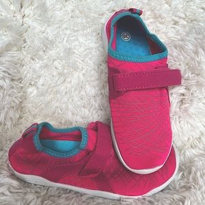 Best Water Shoes - hot pink, size 13 big kid